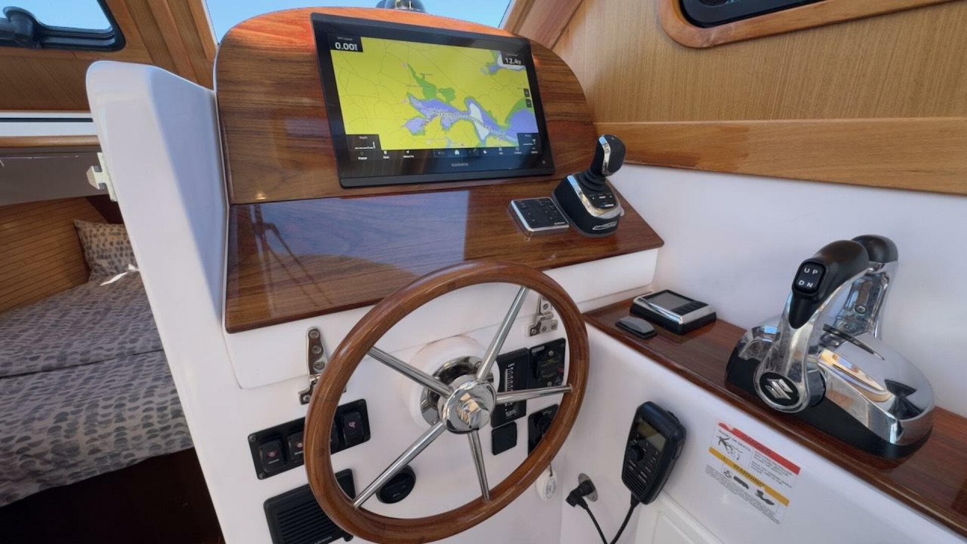 2022 True North 34 Outboard Express — photo 7