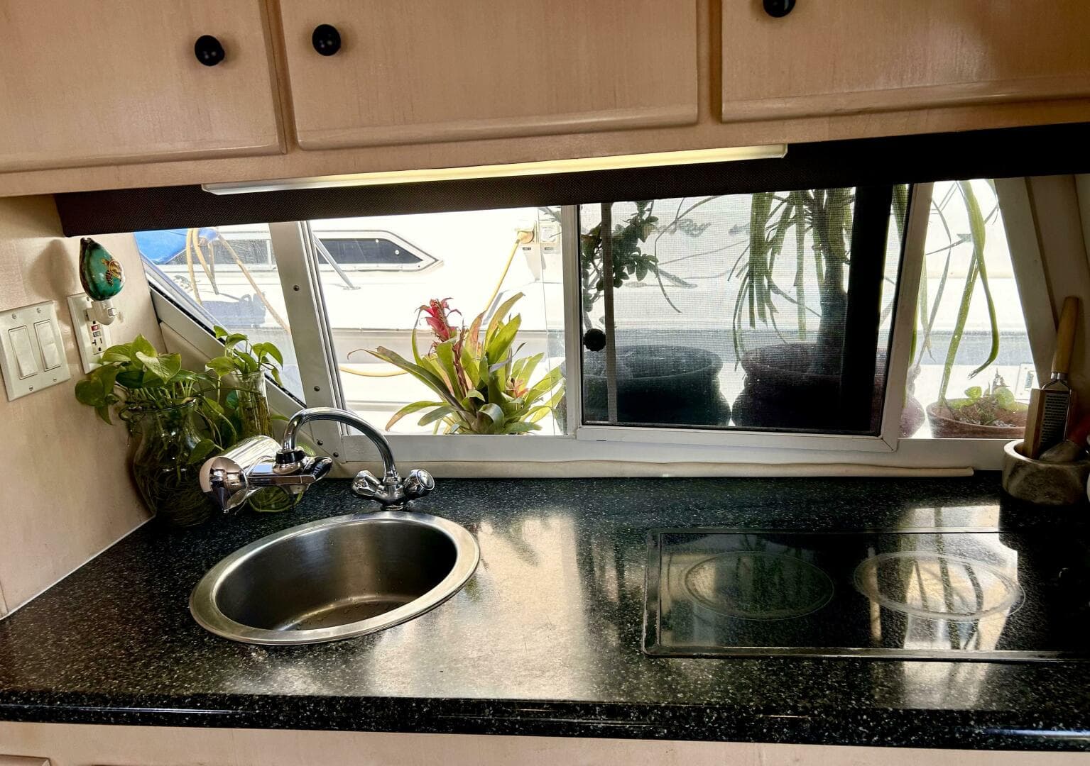 1999 Carver 370 — photo 5