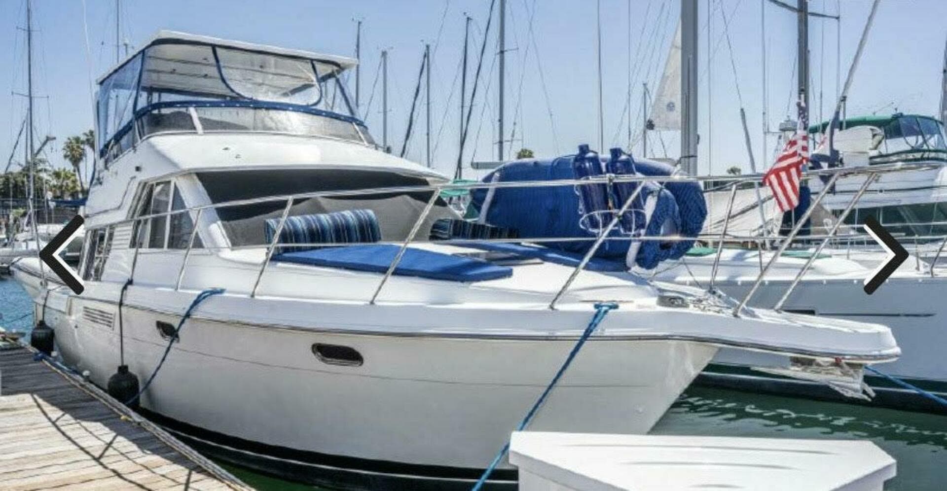 1999 Carver 370 — photo 1