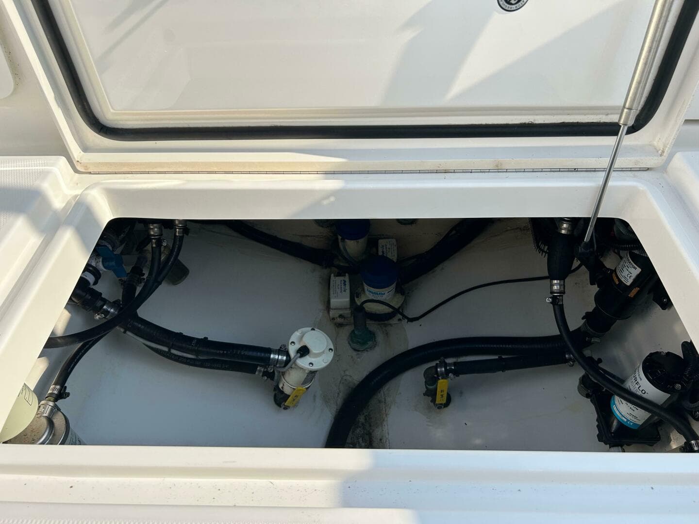 2016 Regulator 34 SS — photo 33