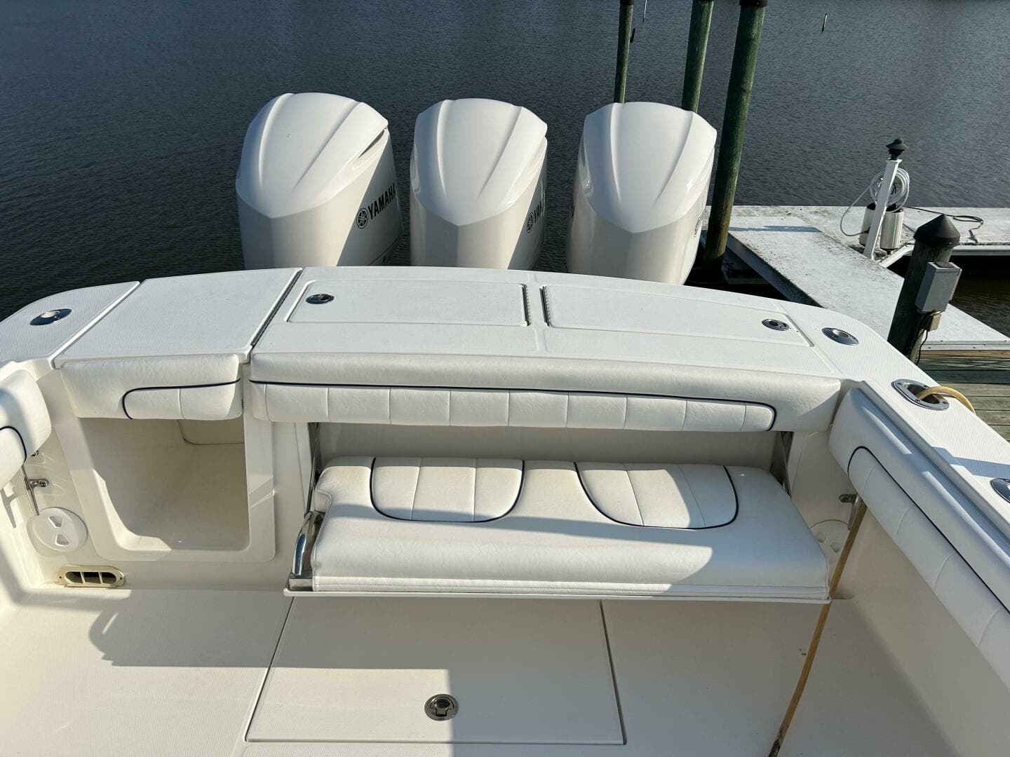 2016 Regulator 34 SS — photo 29