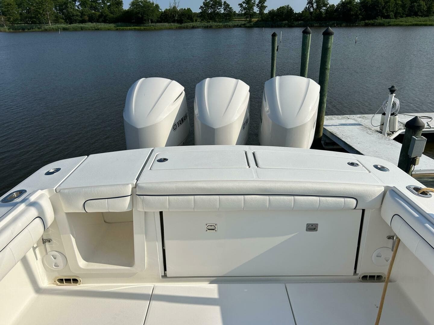 2016 Regulator 34 SS — photo 28