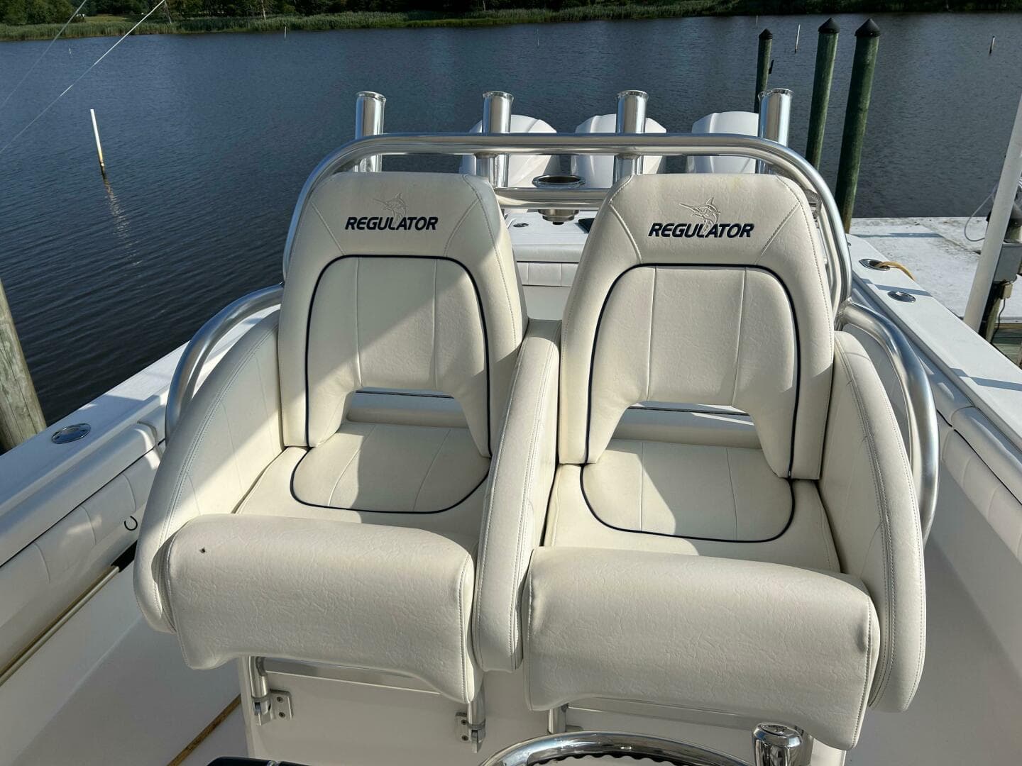 2016 Regulator 34 SS — photo 16