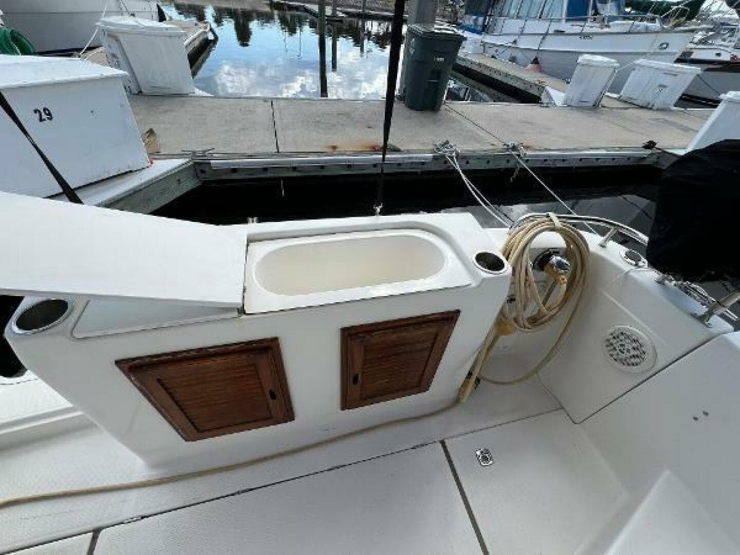 2011 Ranger Tugs R-29 — photo 5