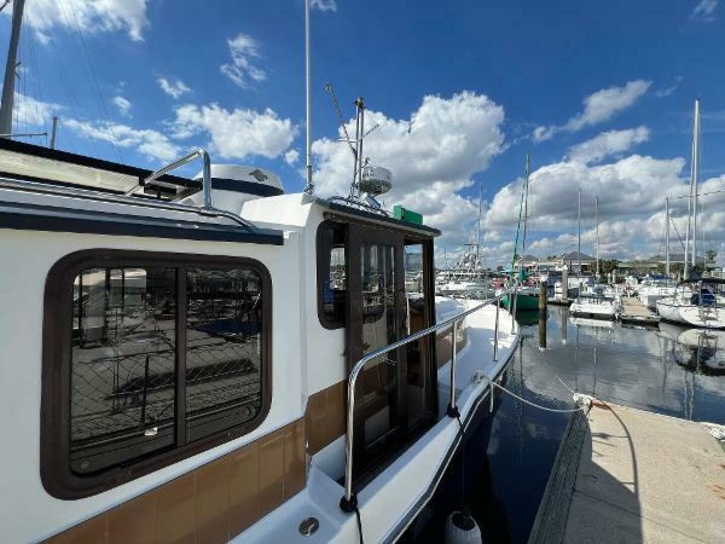 2011 Ranger Tugs R-29 — photo 3