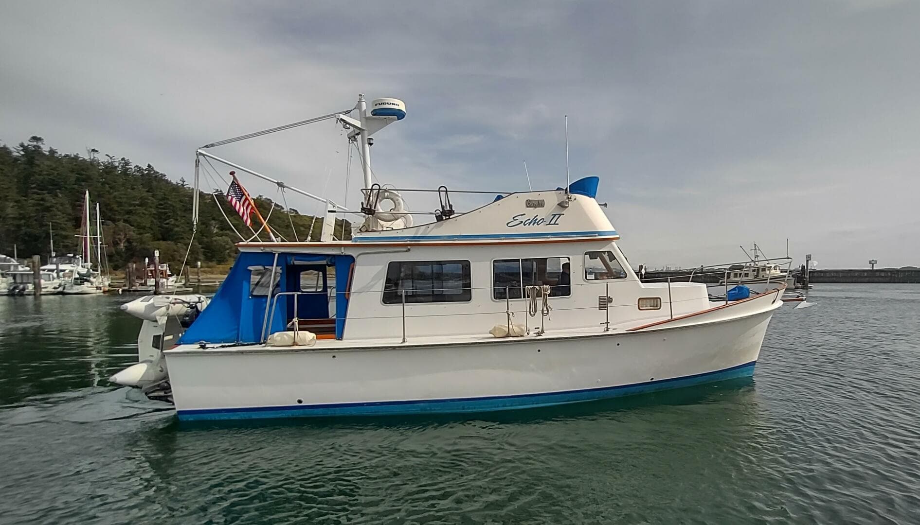 1981 Cheoy Lee 35 Sedan Trawler — photo 4