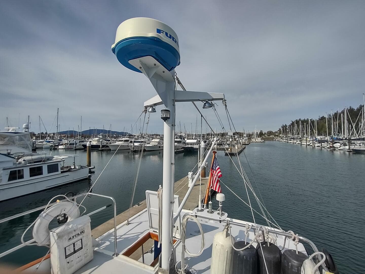 1981 Cheoy Lee 35 Sedan Trawler — photo 7