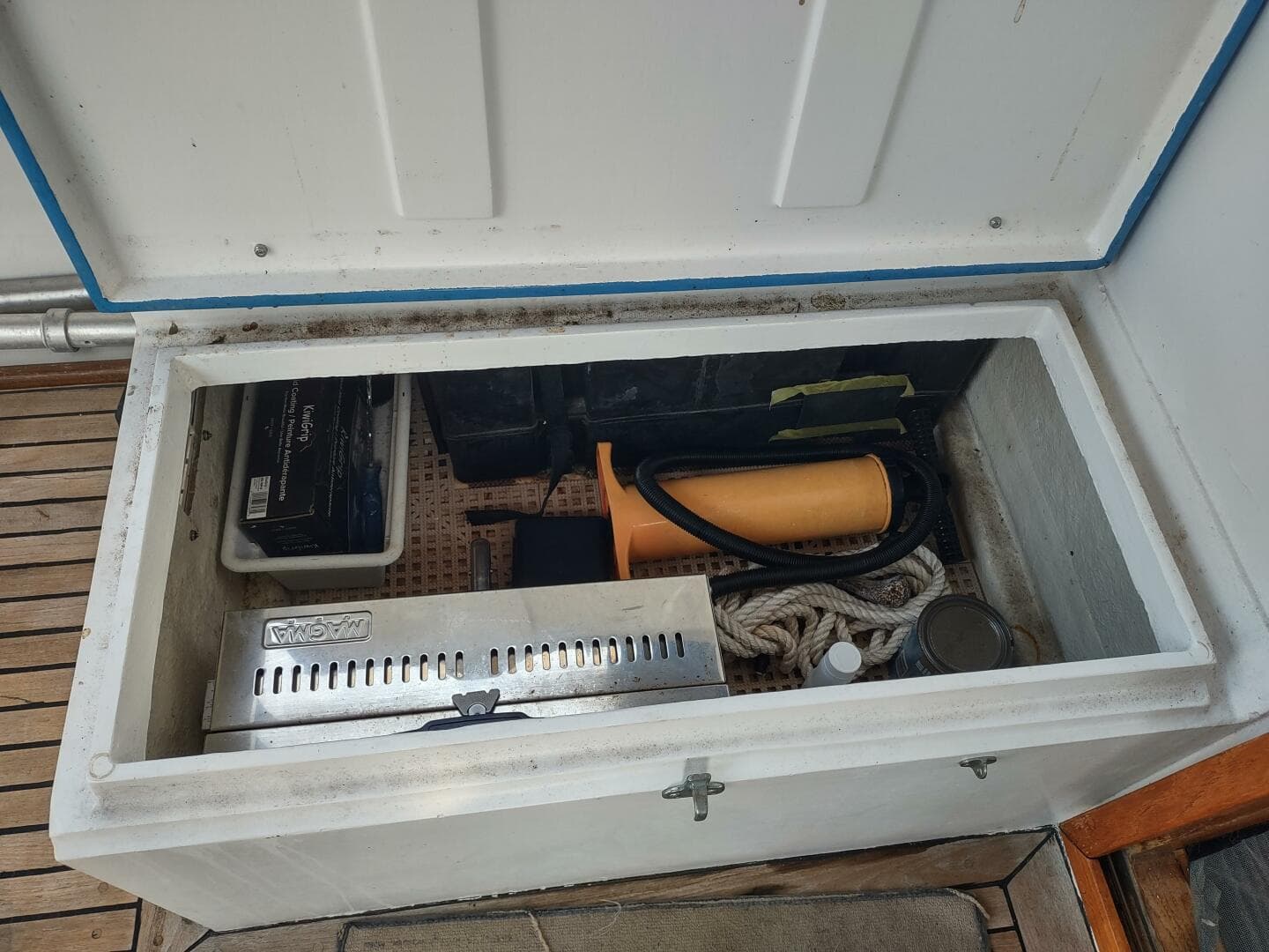 1981 Cheoy Lee 35 Sedan Trawler — photo 38