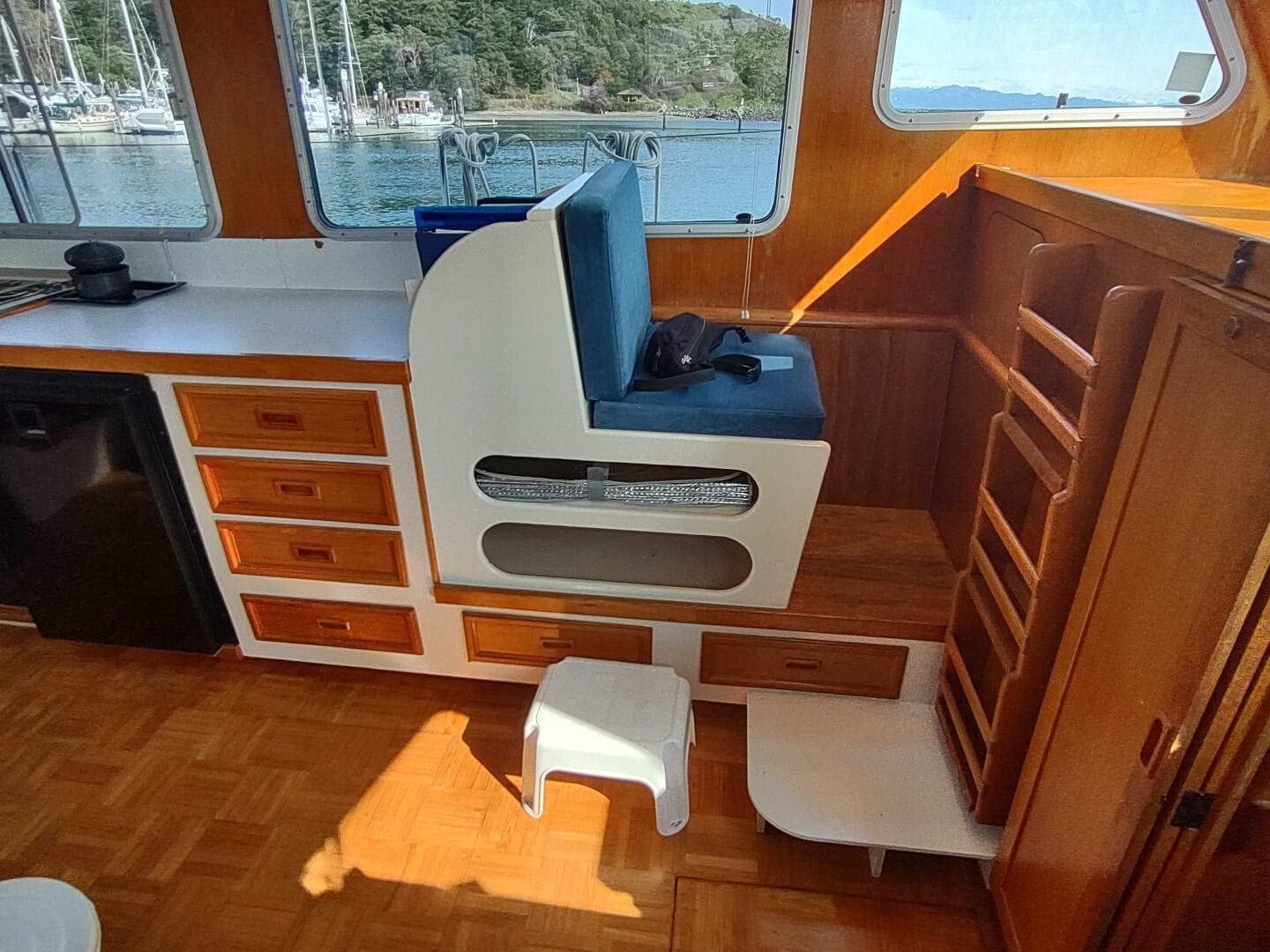 1981 Cheoy Lee 35 Sedan Trawler — photo 28