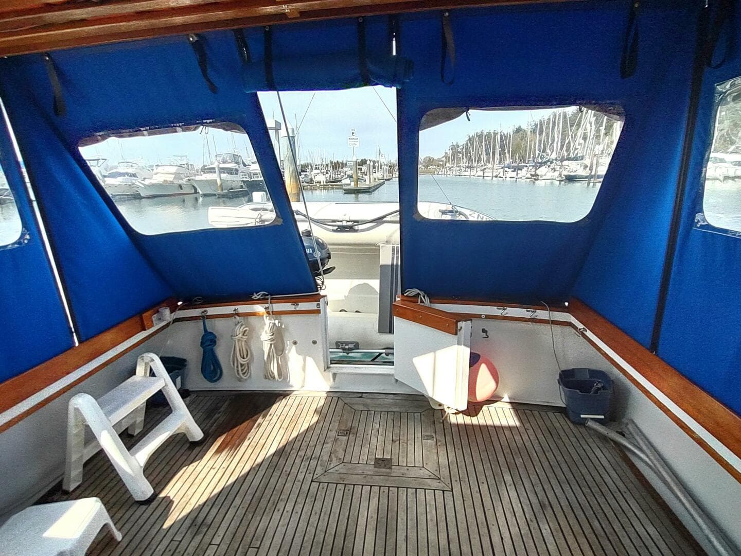 1981 Cheoy Lee 35 Sedan Trawler — photo 12