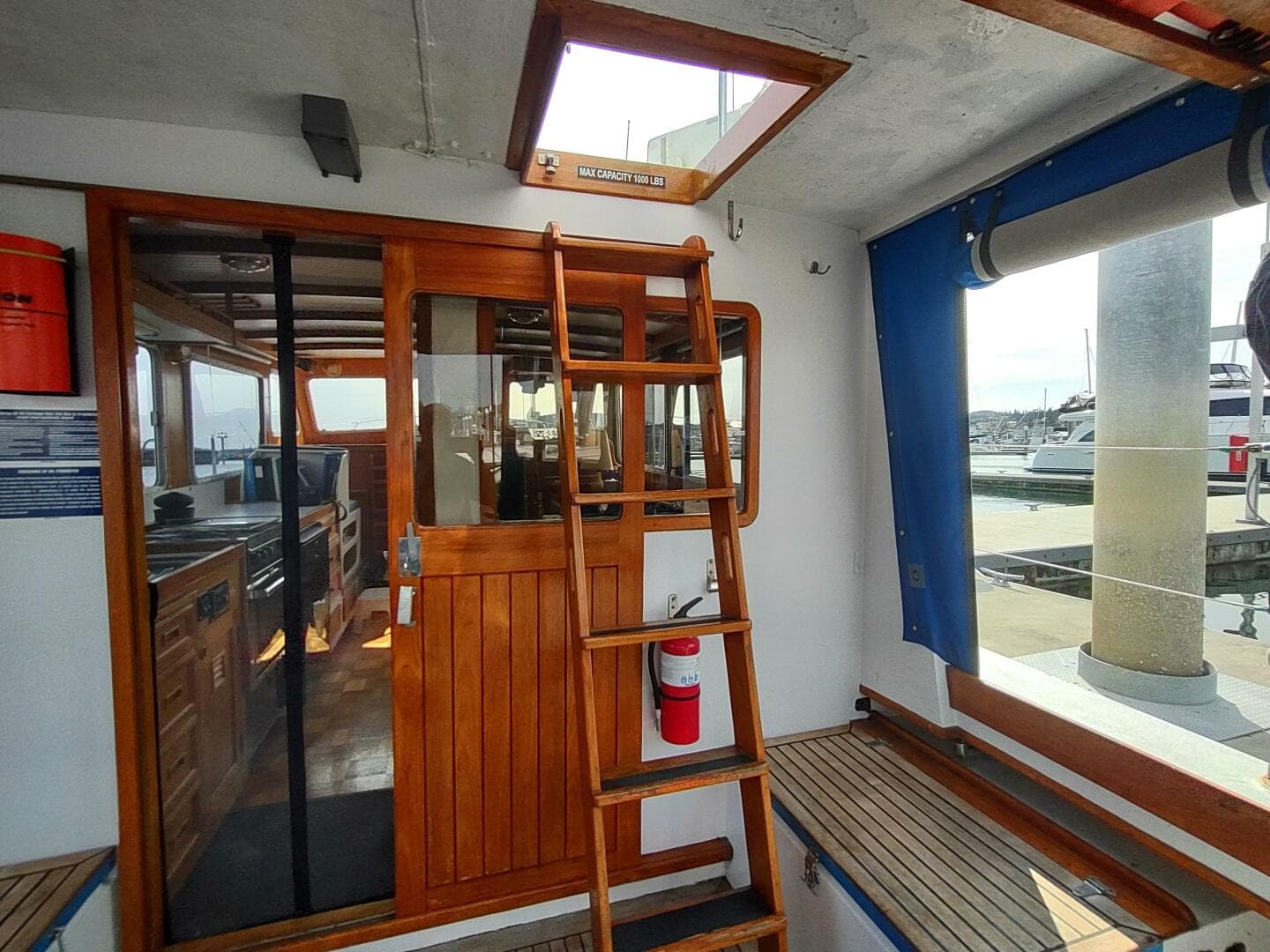 1981 Cheoy Lee 35 Sedan Trawler — photo 14