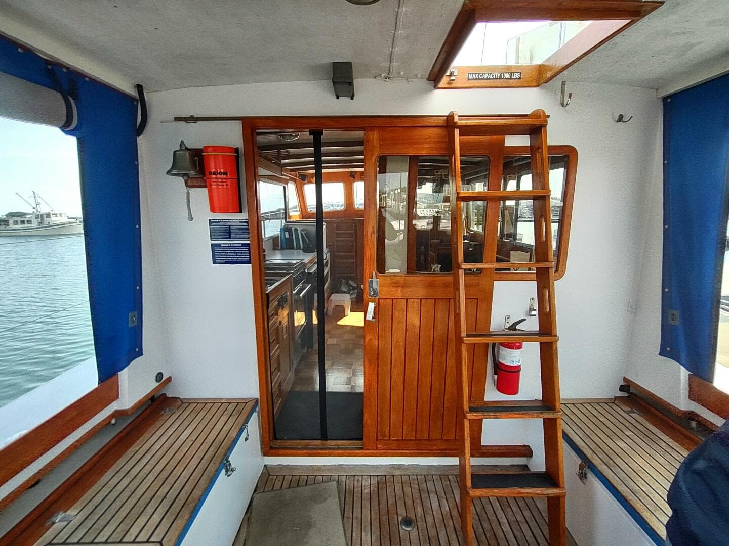 1981 Cheoy Lee 35 Sedan Trawler — photo 13