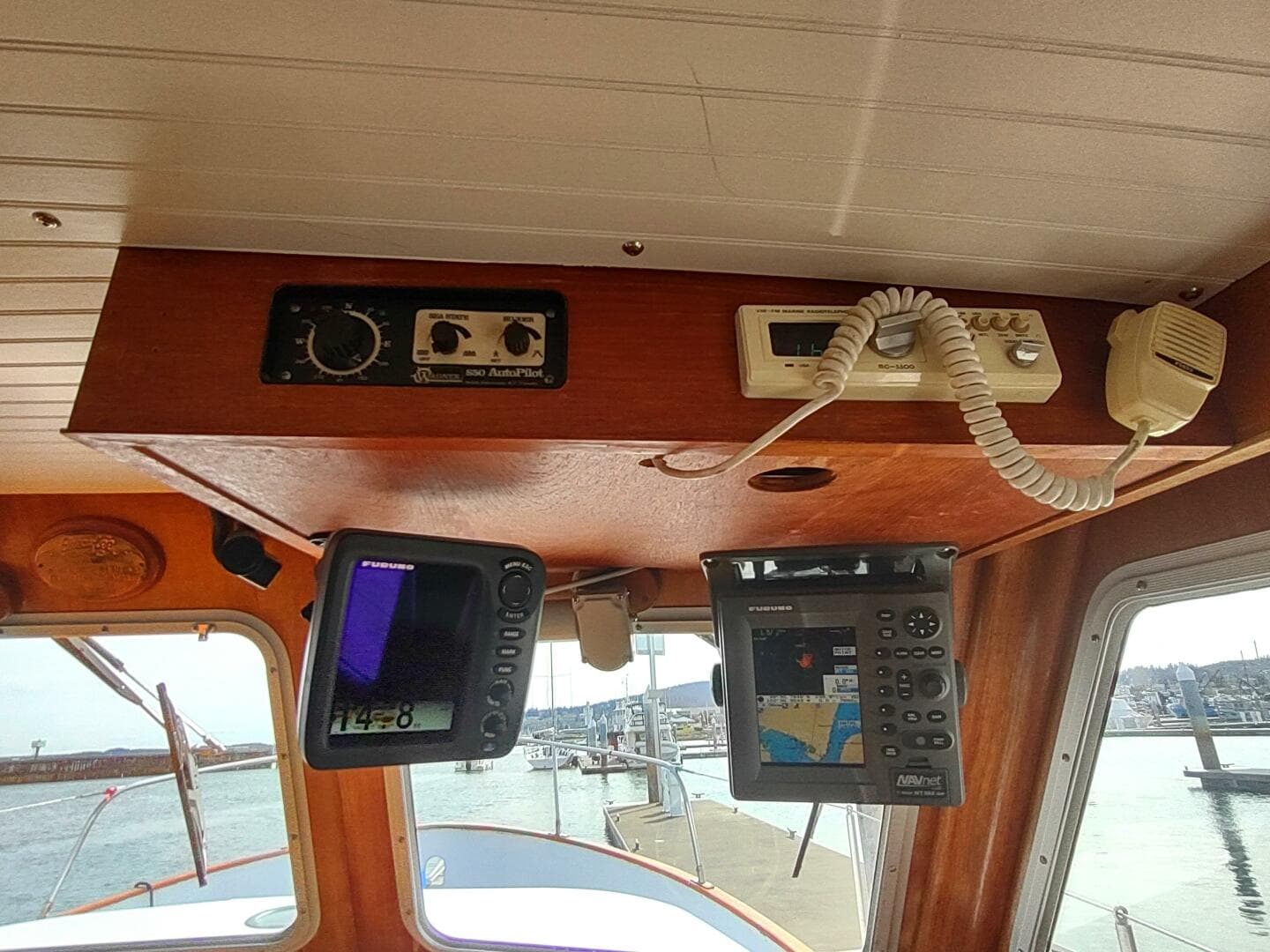 1981 Cheoy Lee 35 Sedan Trawler — photo 23