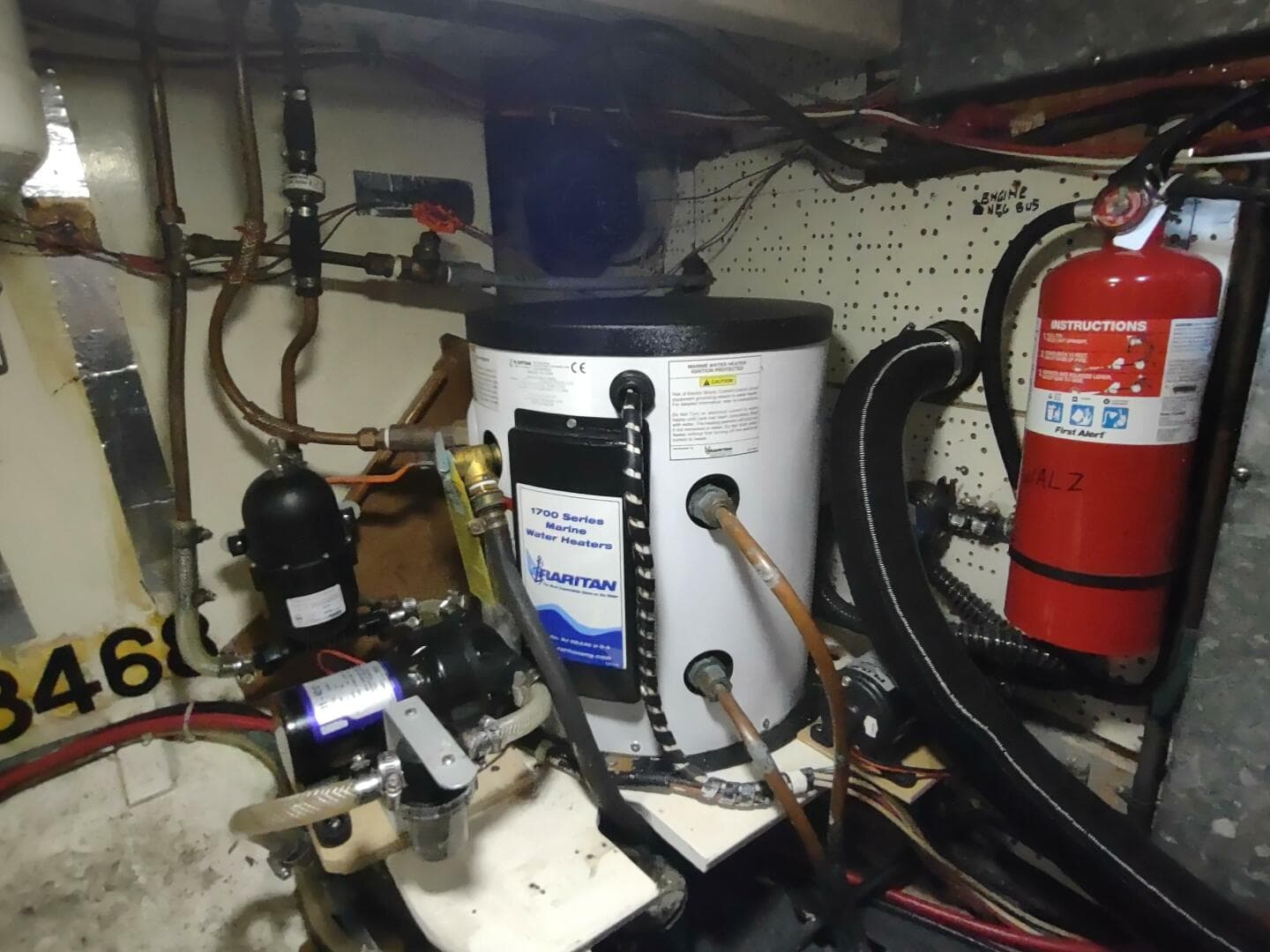 1981 Cheoy Lee 35 Sedan Trawler — photo 39