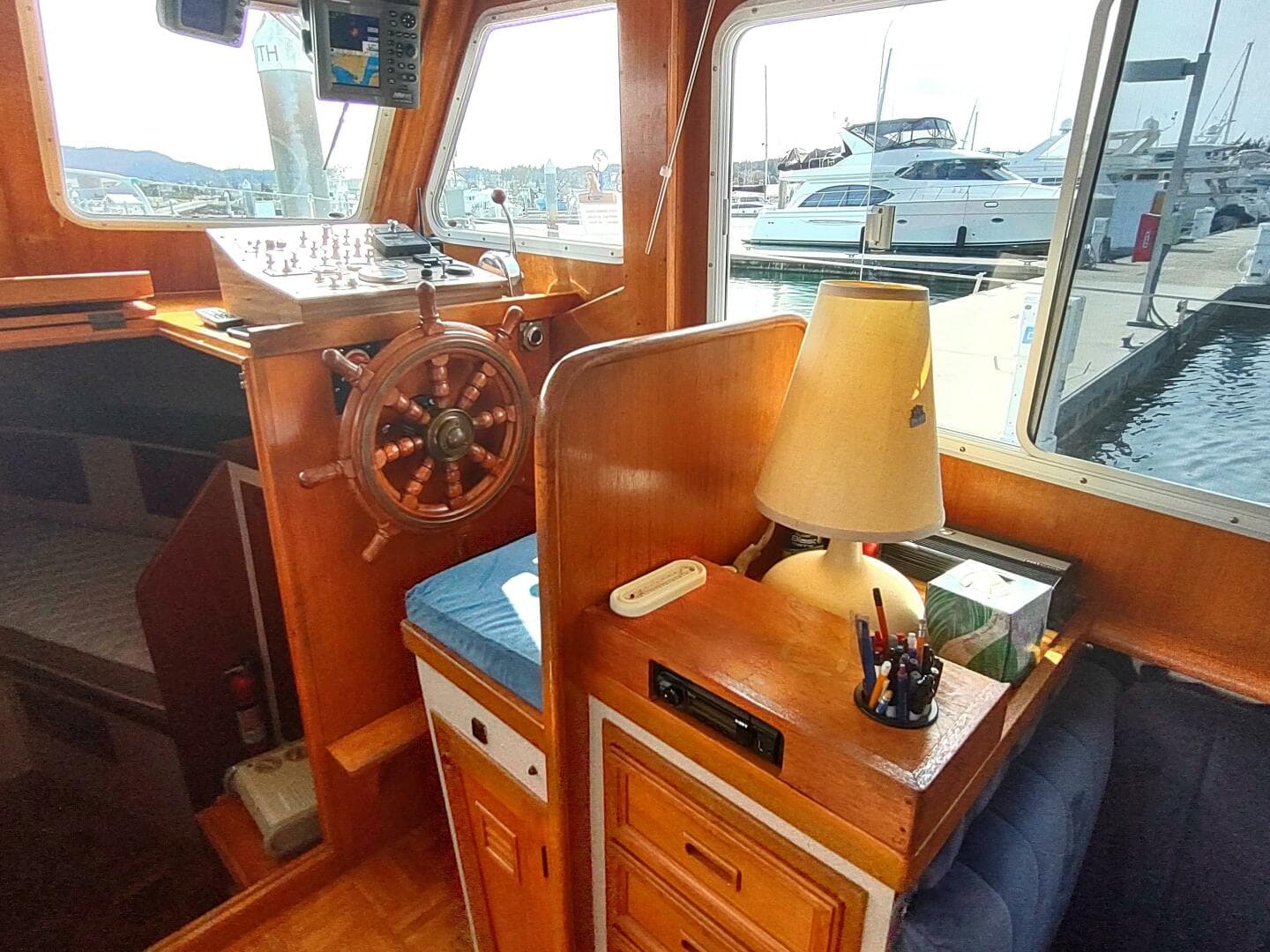 1981 Cheoy Lee 35 Sedan Trawler — photo 22