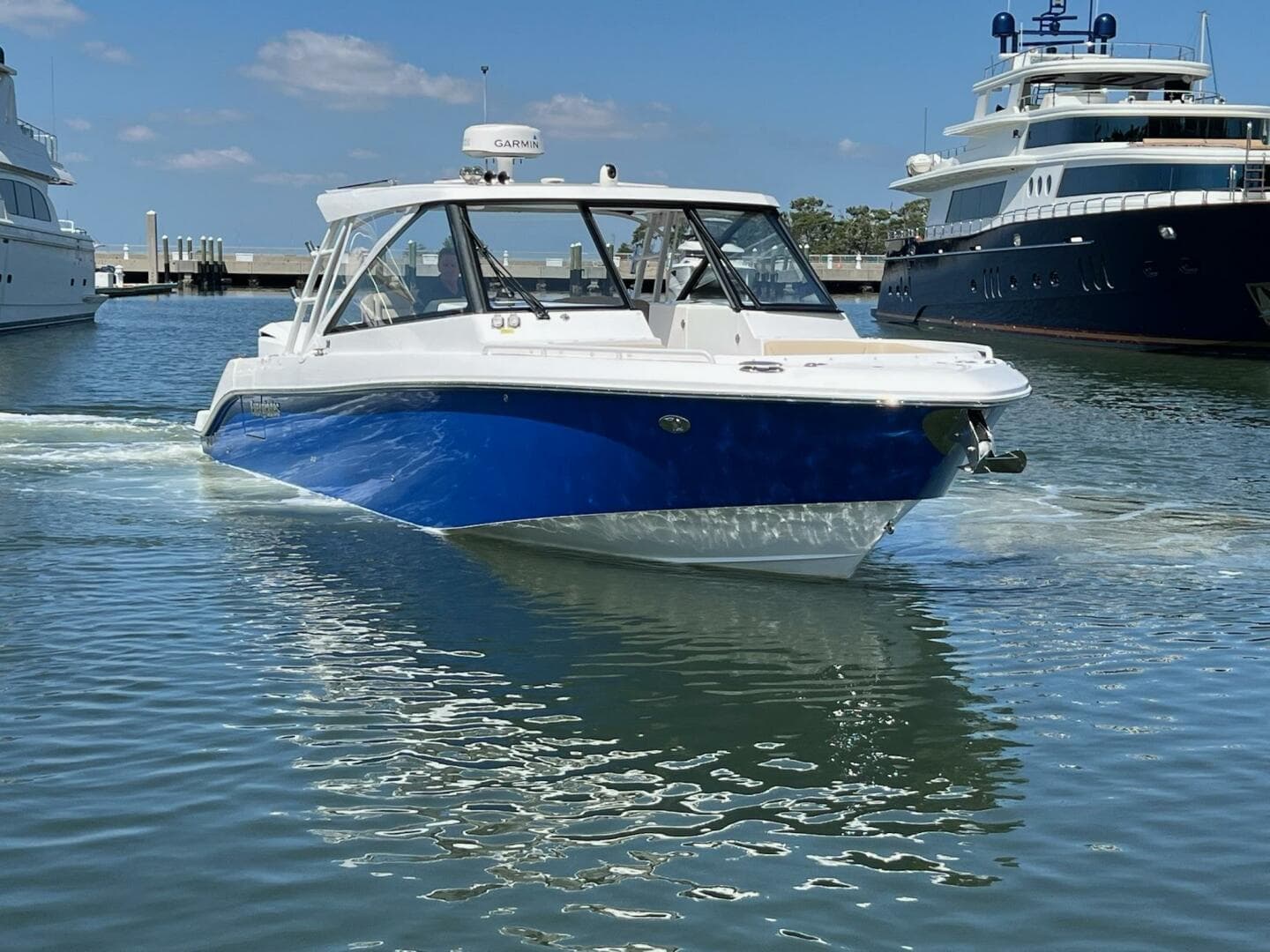2019 Everglades 340 Dual Console — photo 31