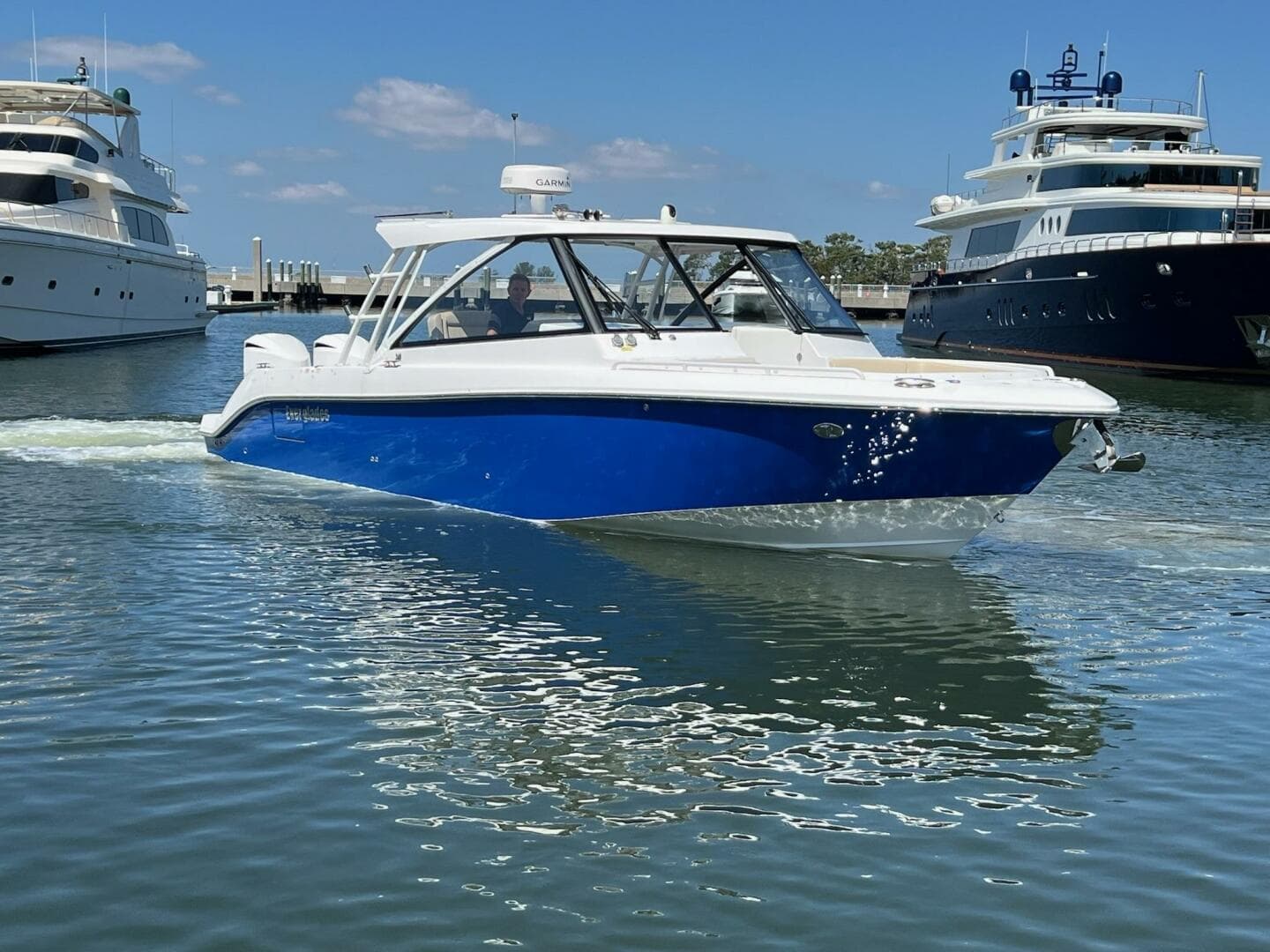 2019 Everglades 340 Dual Console — photo 30