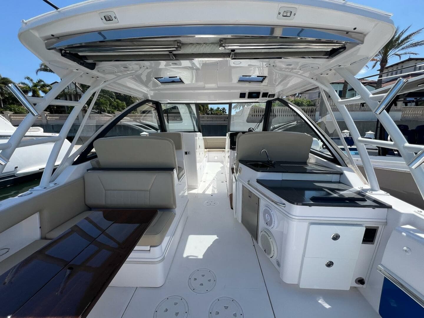 2019 Everglades 340 Dual Console — photo 17