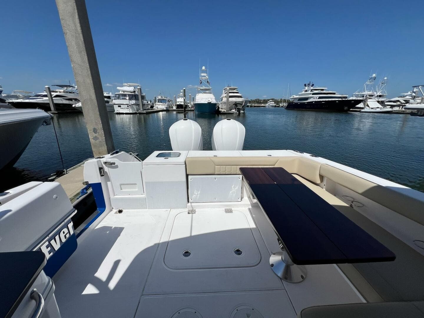 2019 Everglades 340 Dual Console — photo 4