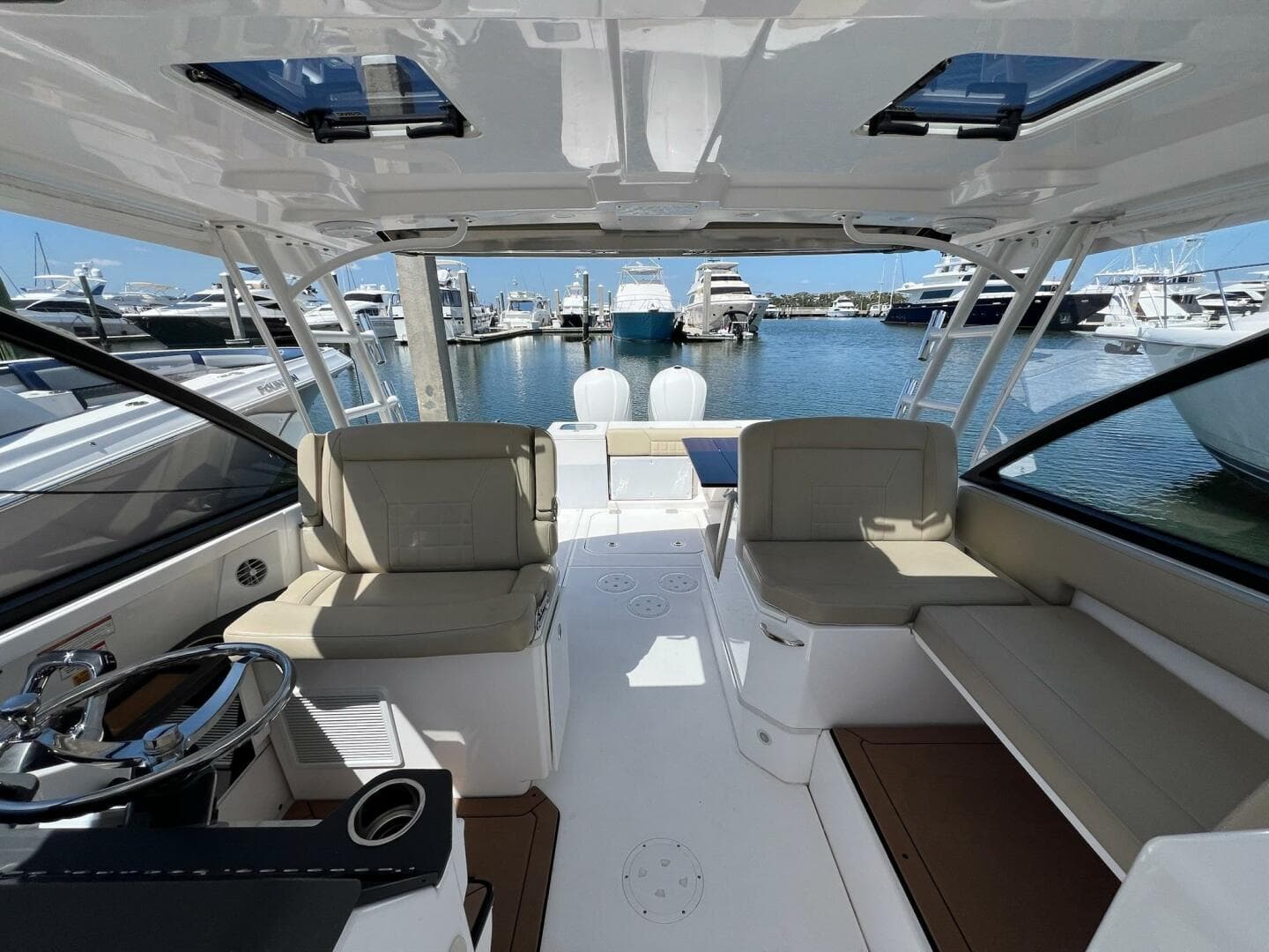 2019 Everglades 340 Dual Console — photo 12