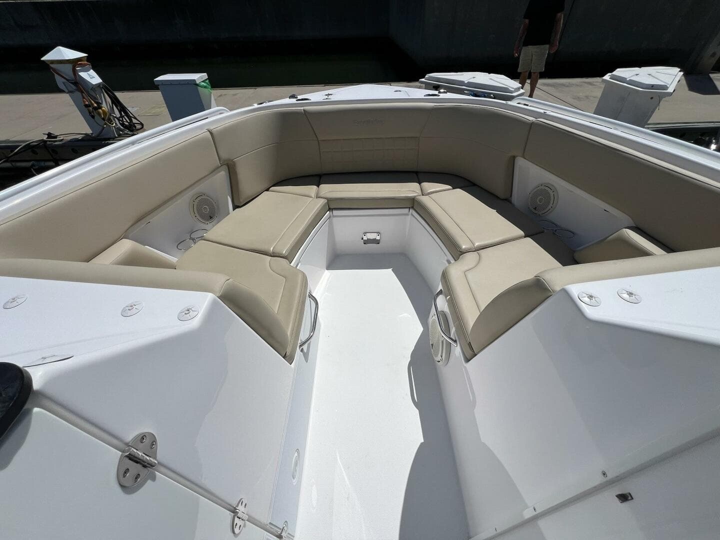 2019 Everglades 340 Dual Console — photo 26