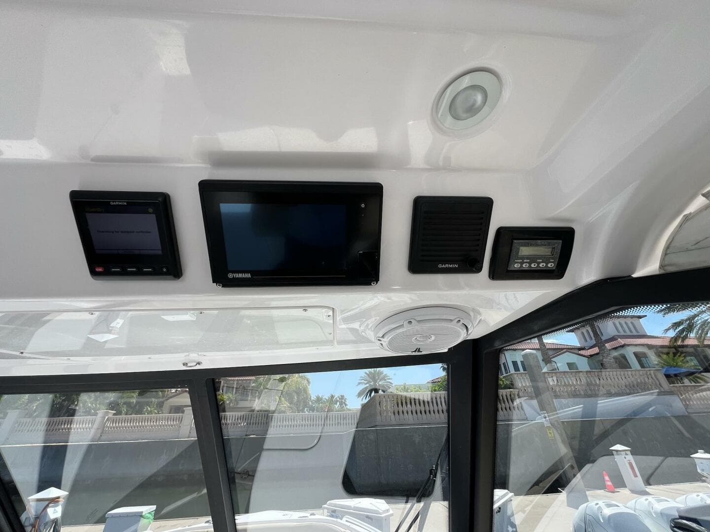 2019 Everglades 340 Dual Console — photo 11