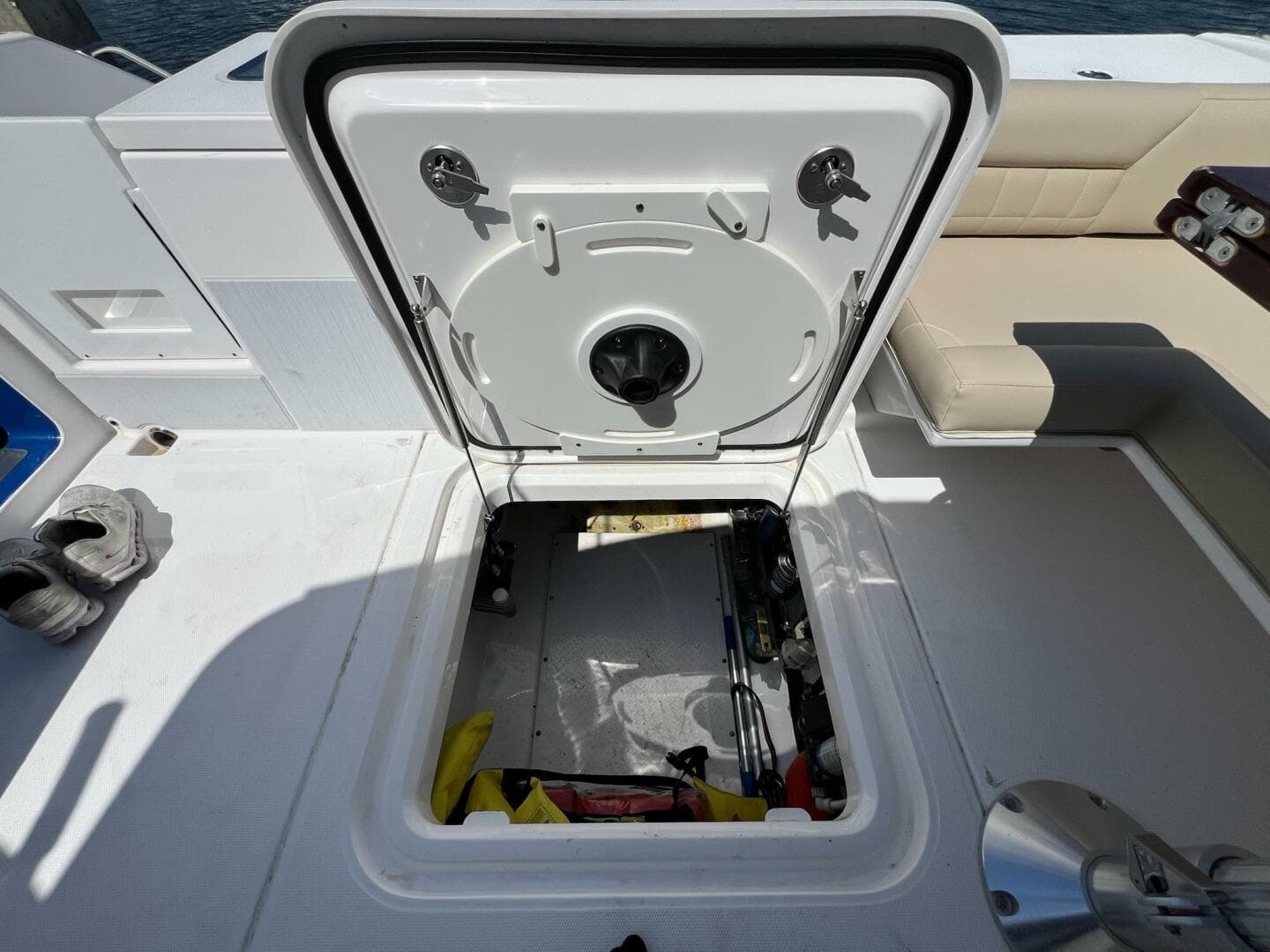 2019 Everglades 340 Dual Console — photo 22