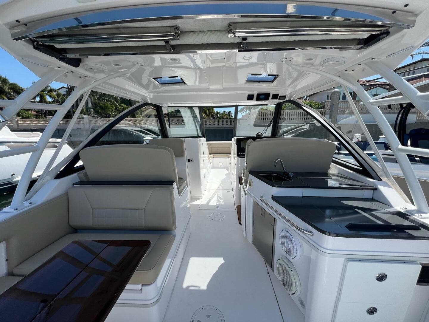 2019 Everglades 340 Dual Console — photo 15