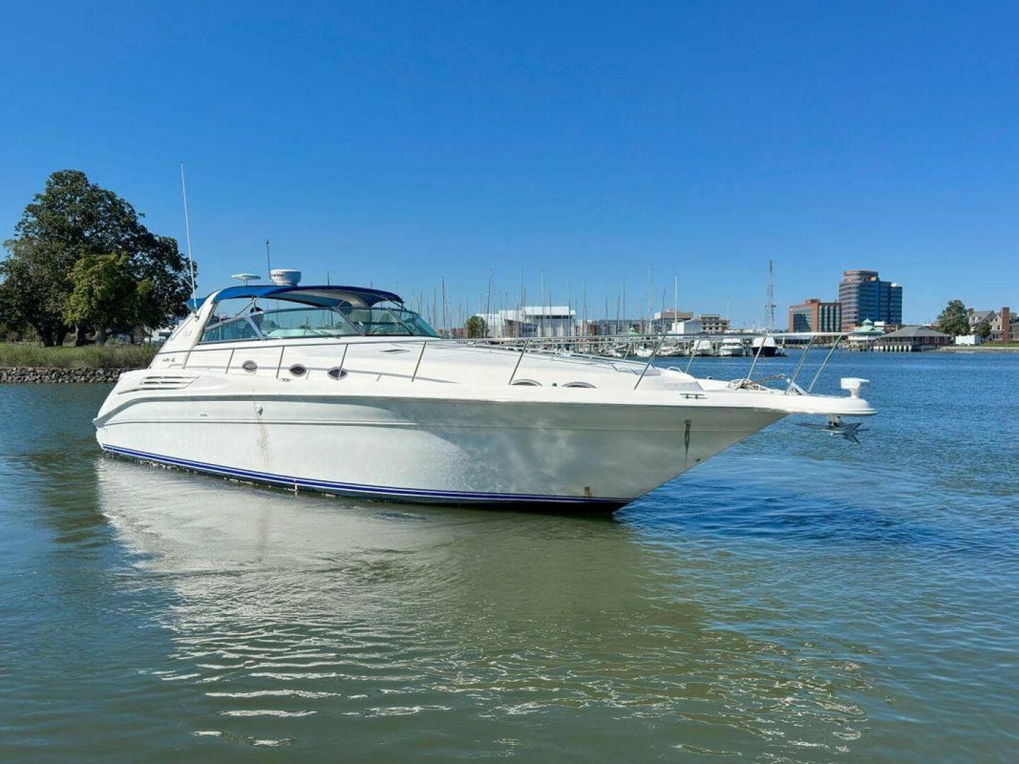 1997 Sea Ray 450 Sundancer — photo 1