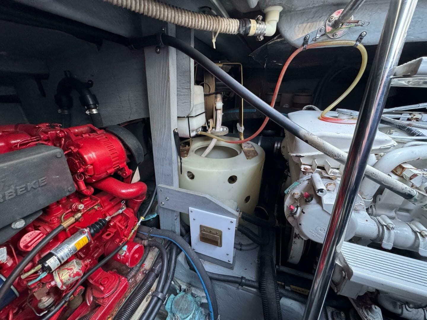 1997 Sea Ray 450 Sundancer — photo 47