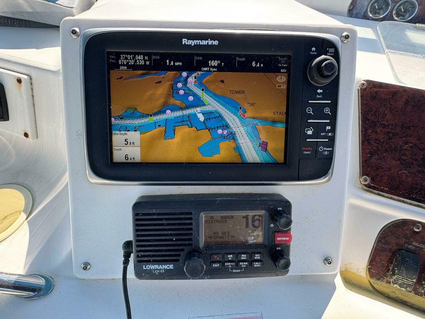 1997 Sea Ray 450 Sundancer — photo 6
