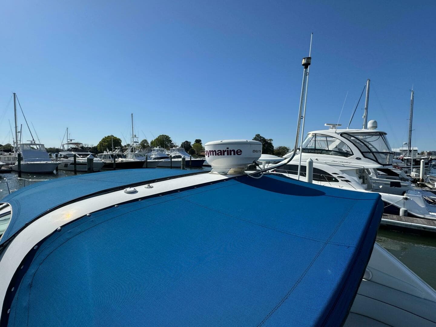 1997 Sea Ray 450 Sundancer — photo 61