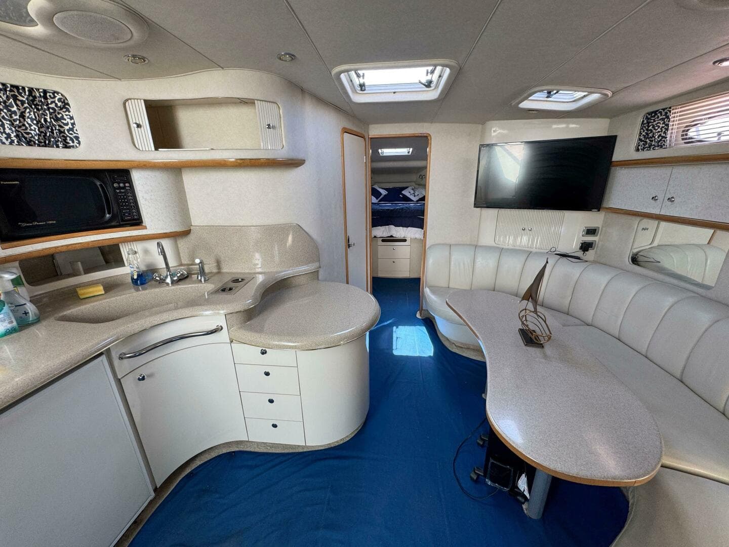 1997 Sea Ray 450 Sundancer — photo 34