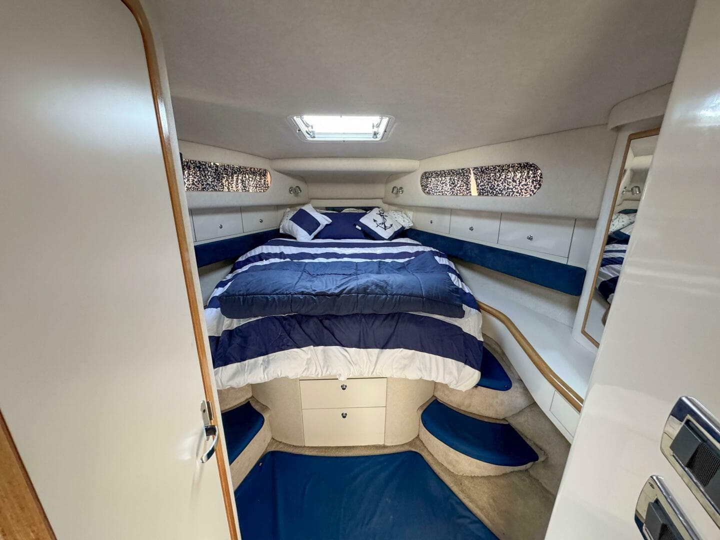 1997 Sea Ray 450 Sundancer — photo 28