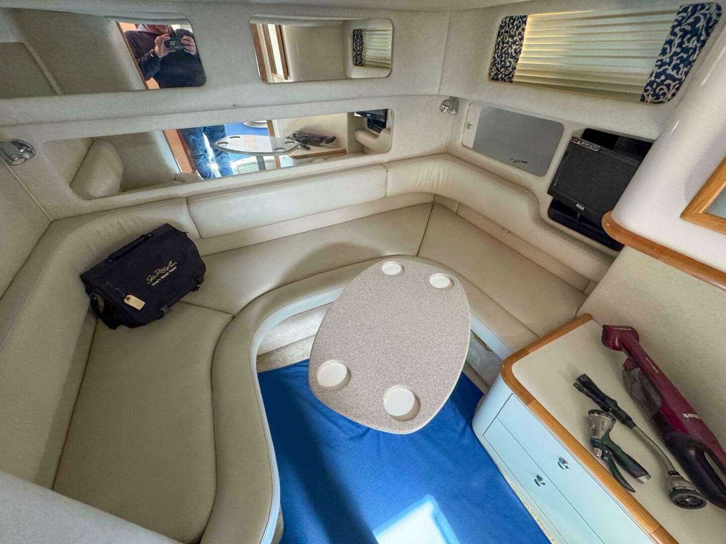 1997 Sea Ray 450 Sundancer — photo 21