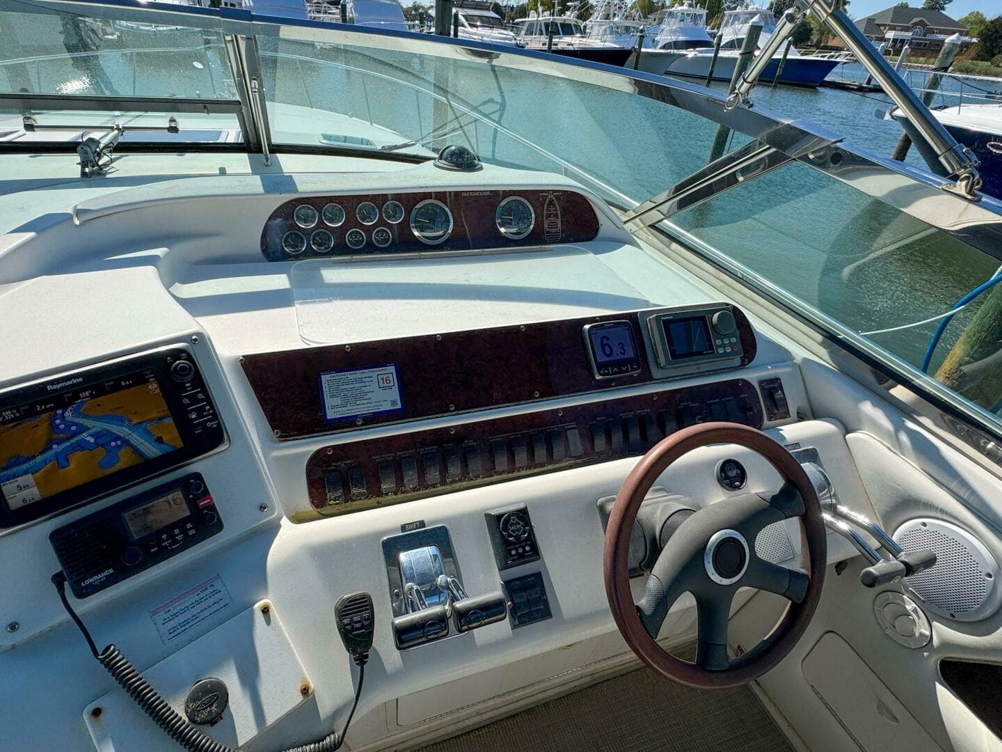 1997 Sea Ray 450 Sundancer — photo 5
