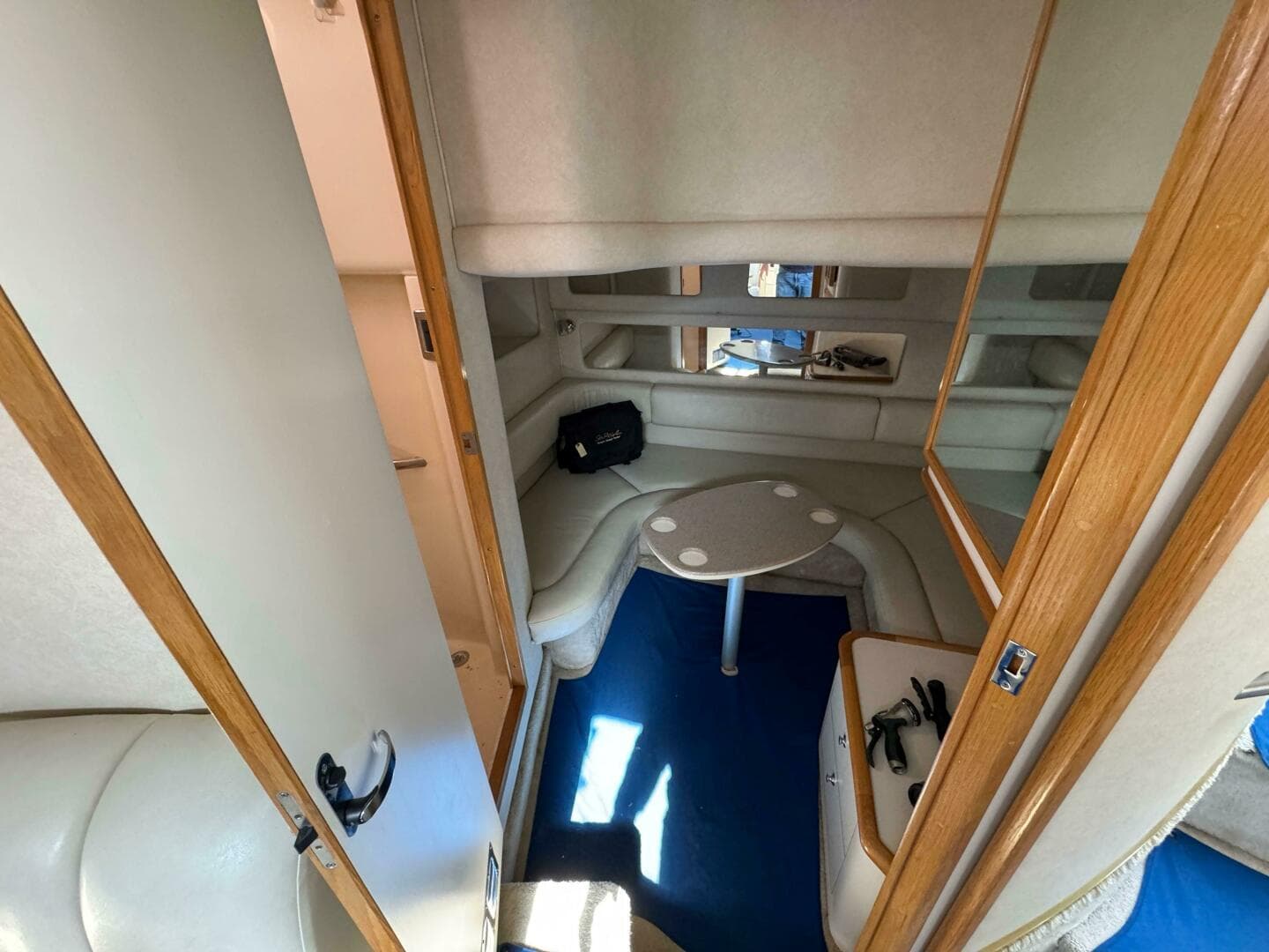 1997 Sea Ray 450 Sundancer — photo 19