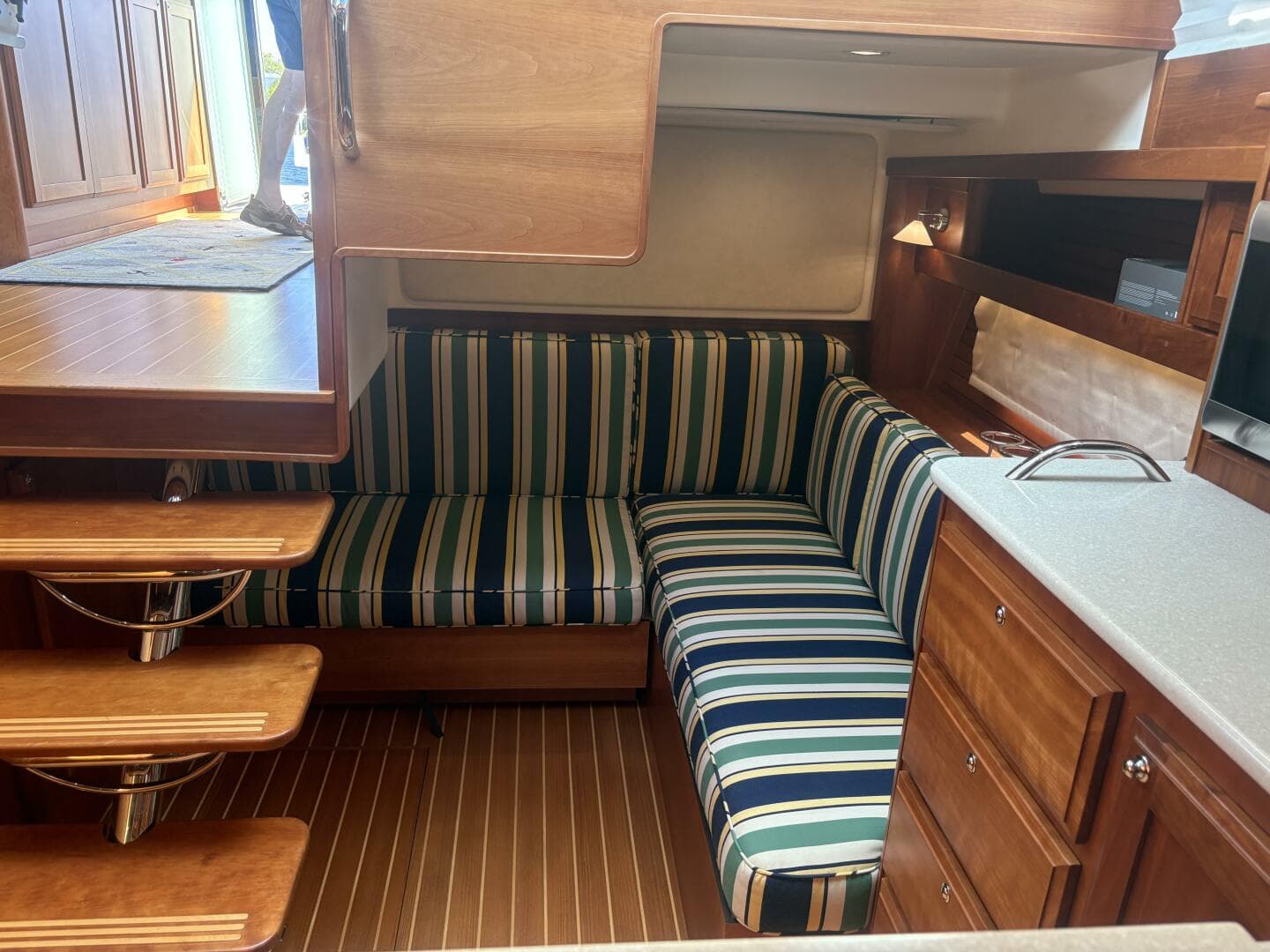 2016 Sabre 38 Salon Express — photo 33