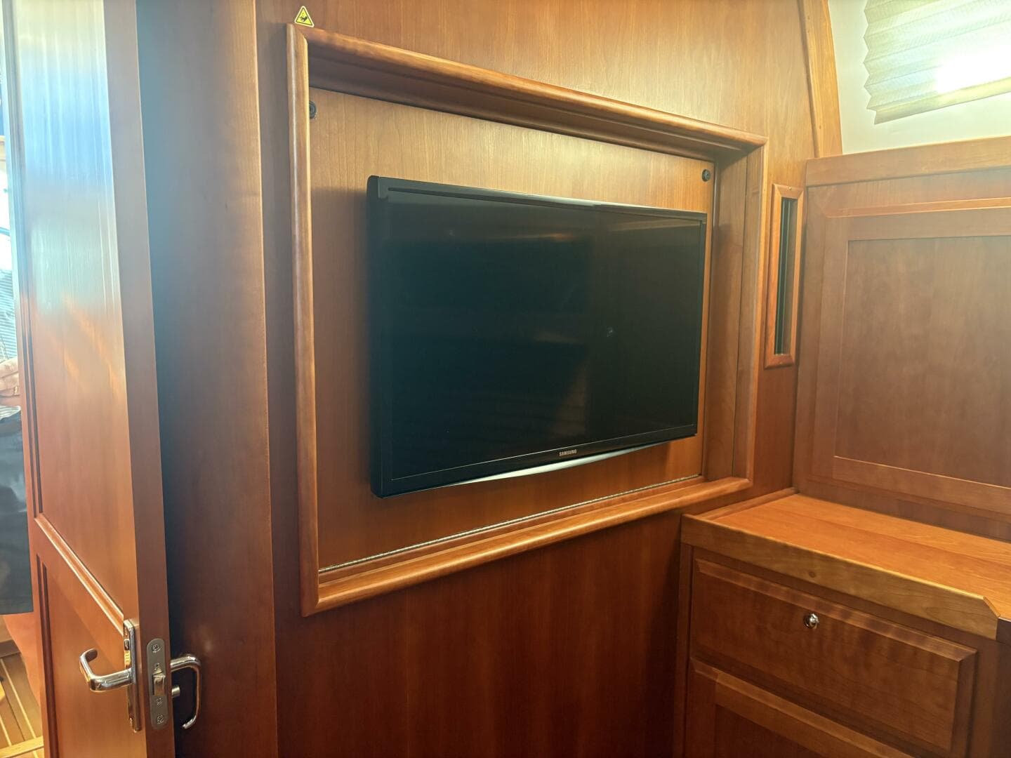 2016 Sabre 38 Salon Express — photo 38