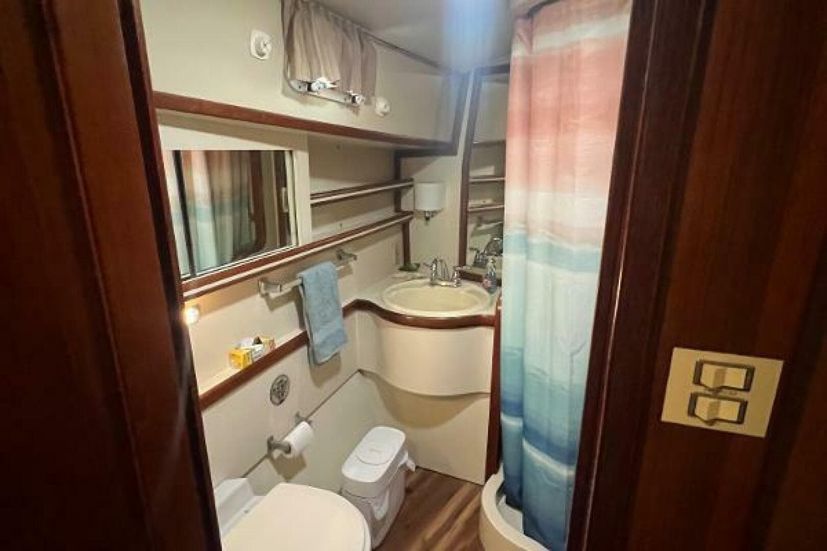 1986 Gulfstar 44 Aft Cabin — photo 37