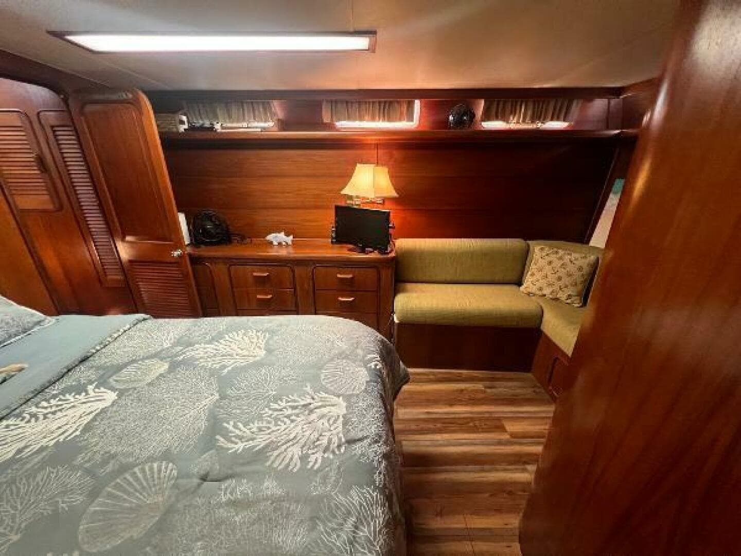 1986 Gulfstar 44 Aft Cabin — photo 42