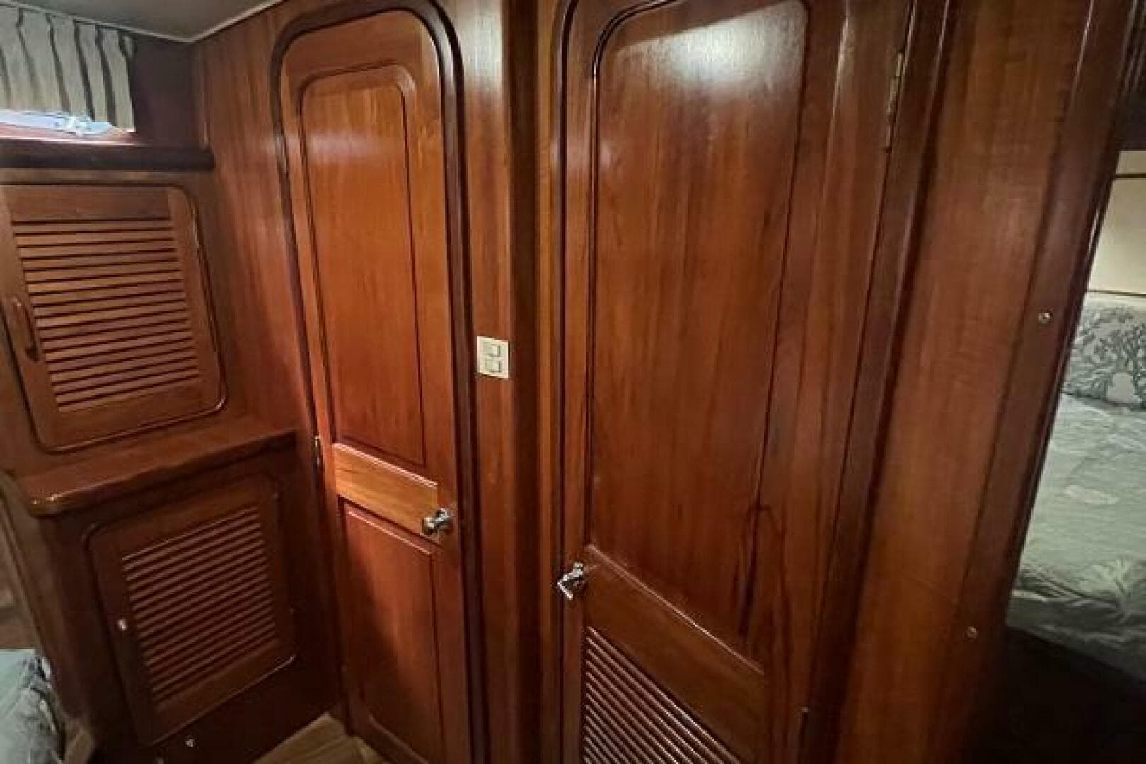 1986 Gulfstar 44 Aft Cabin — photo 36