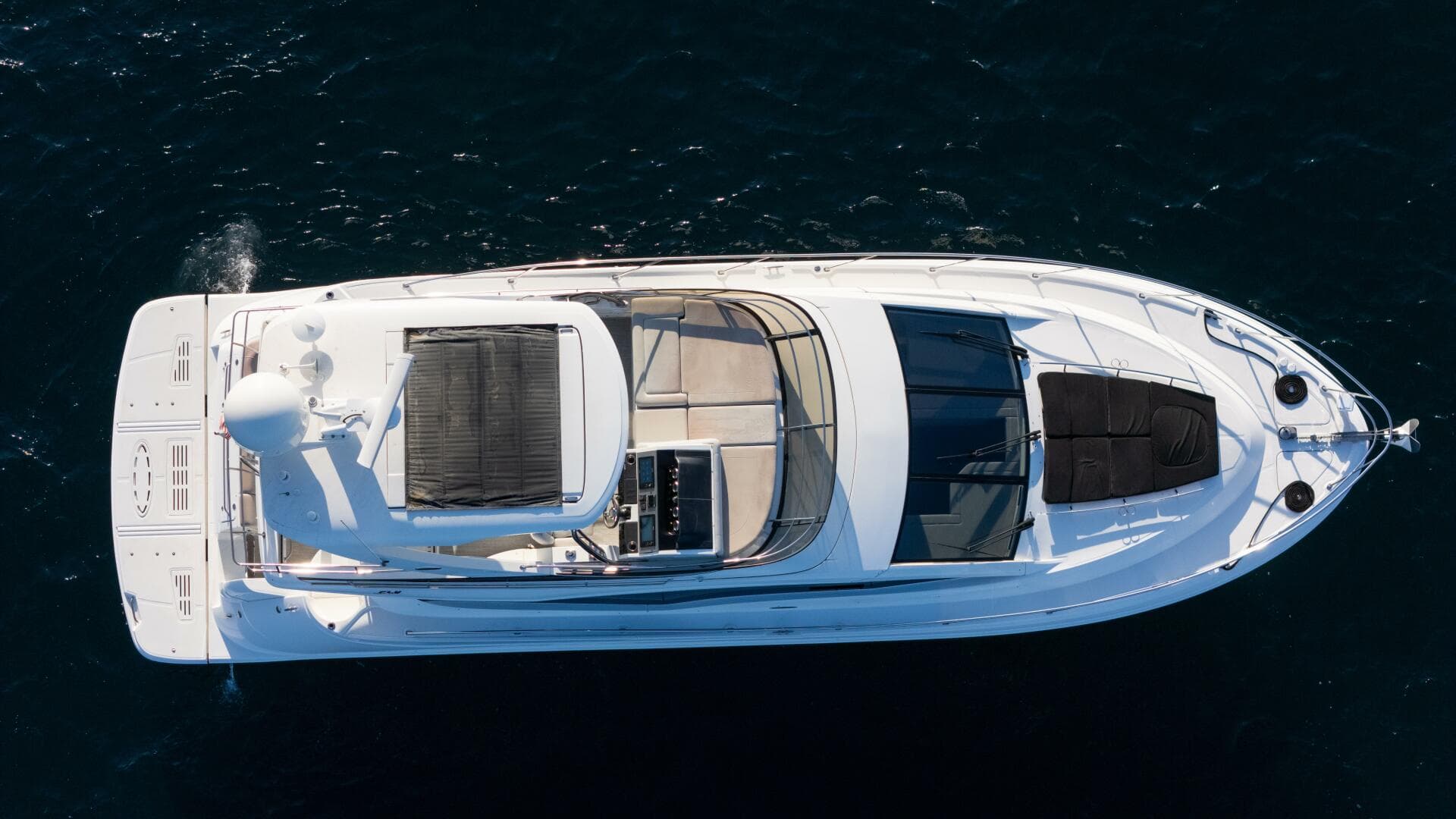 2017 Sea Ray 51 Flybridge — photo 4