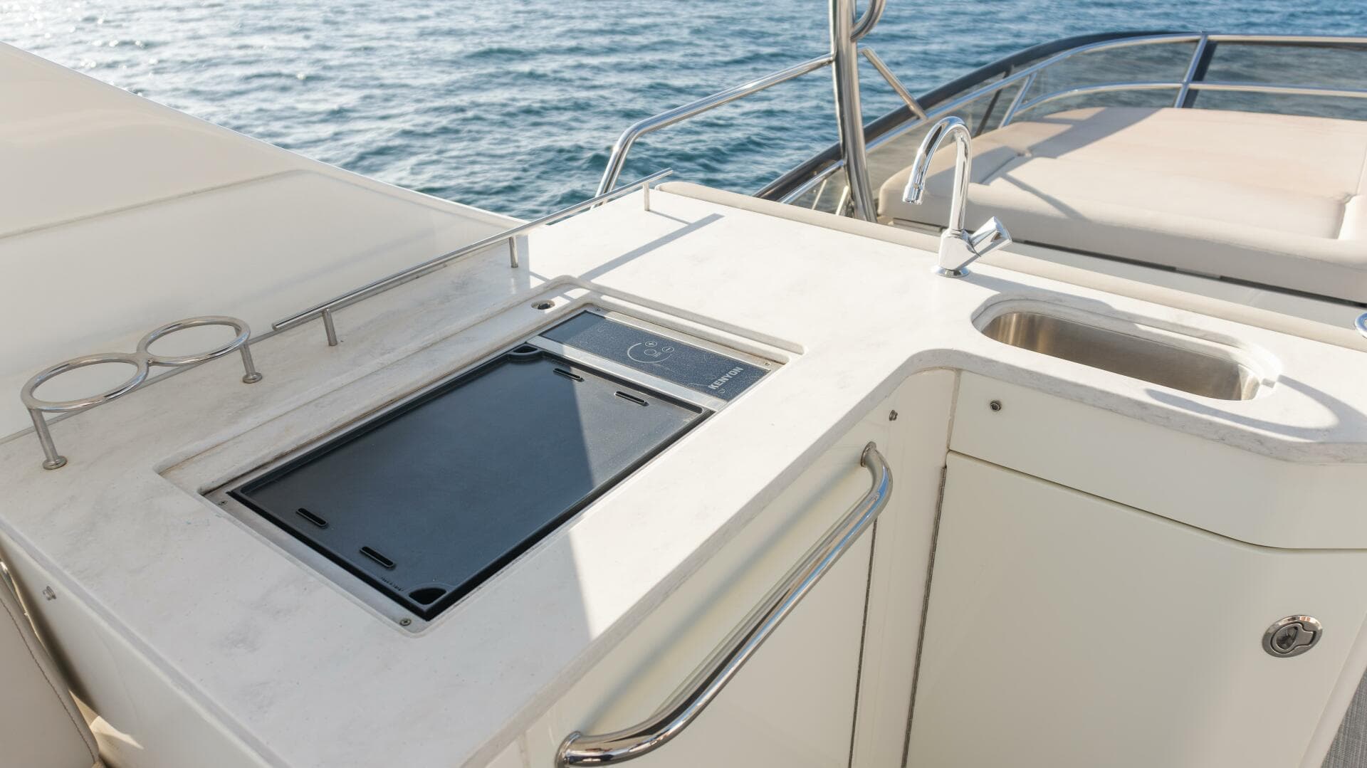 2017 Sea Ray 51 Flybridge — photo 28