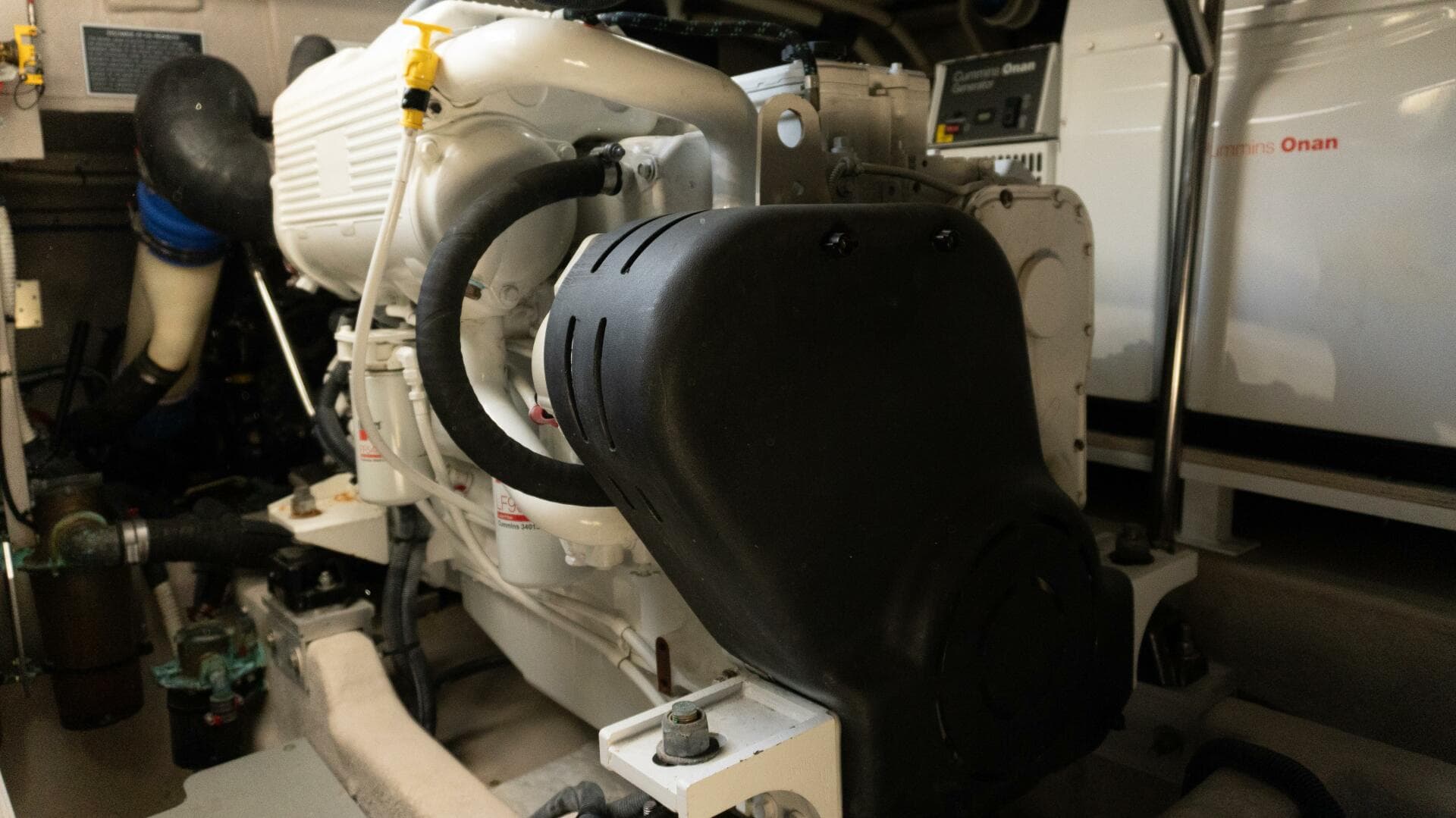 2017 Sea Ray 51 Flybridge — photo 37