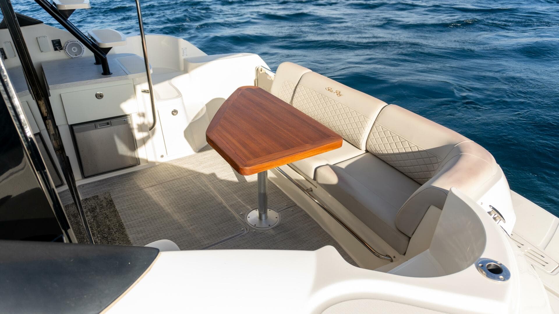 2017 Sea Ray 51 Flybridge — photo 22