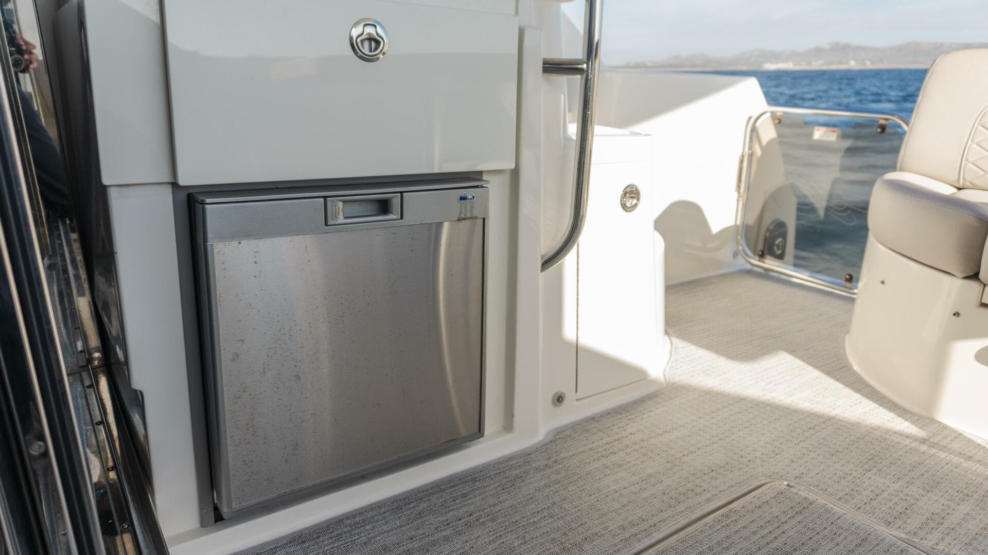 2017 Sea Ray 51 Flybridge — photo 23