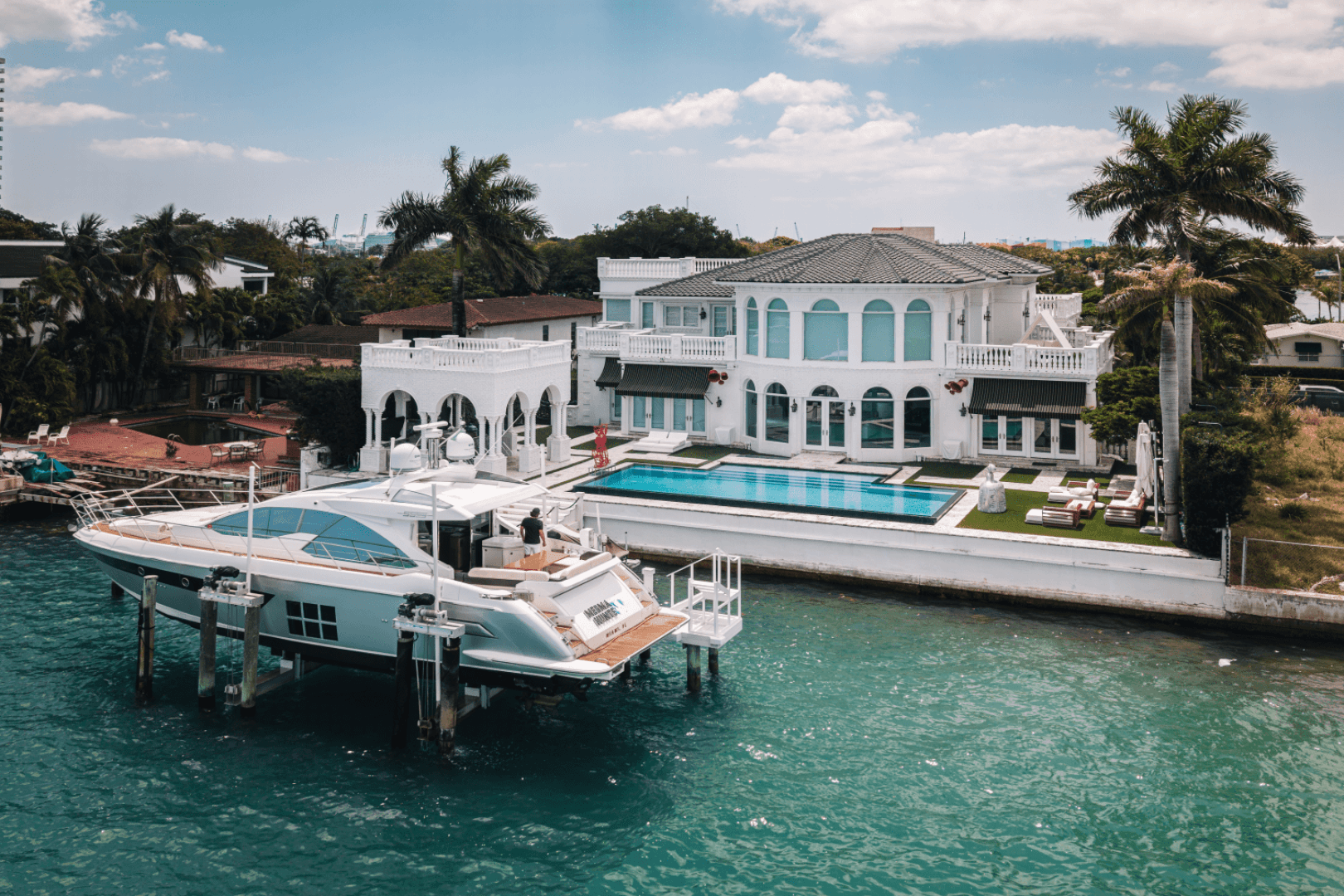 2017 Azimut 55S — photo 18