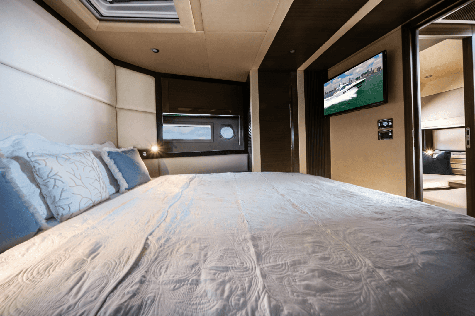 2017 Azimut 55S — photo 22