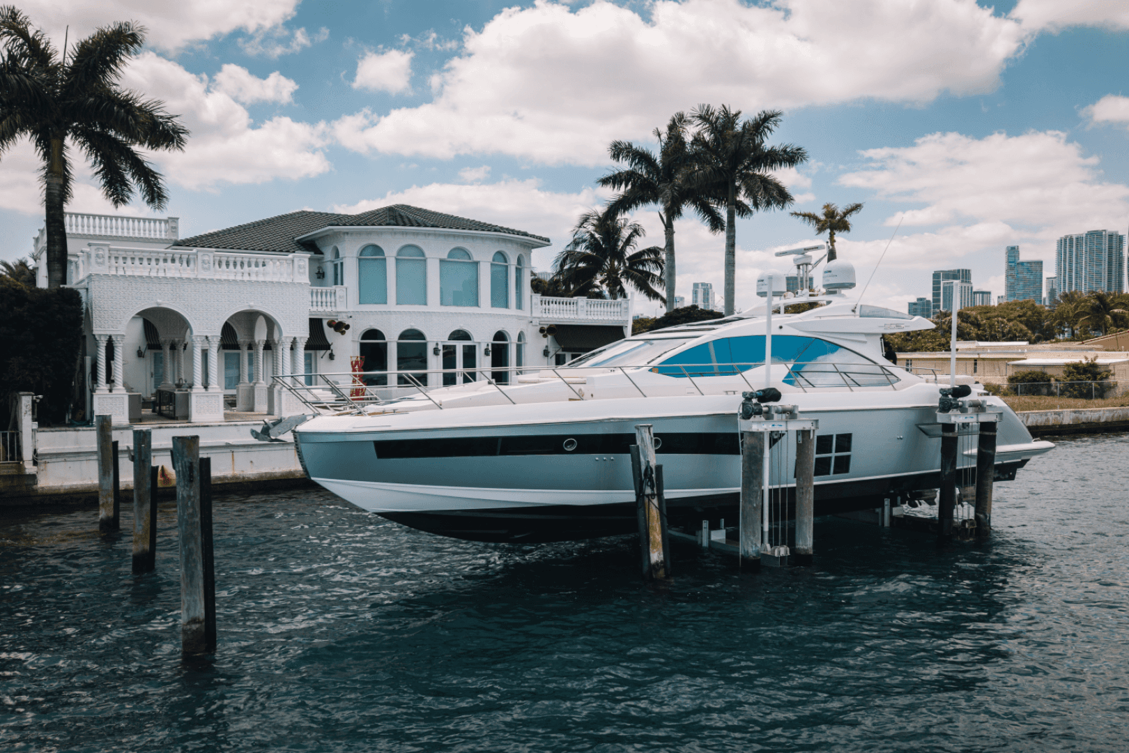 2017 Azimut 55S — photo 17